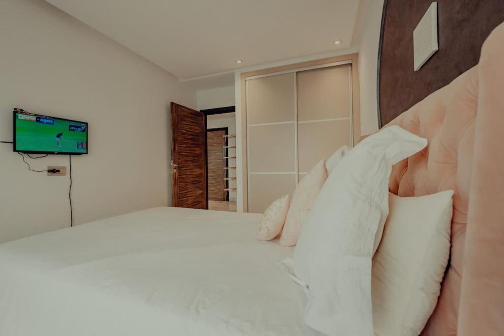 Apartment Bord De Mer Corniche
